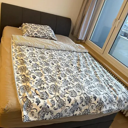 Sindel Living Service Business At Center Apartment *